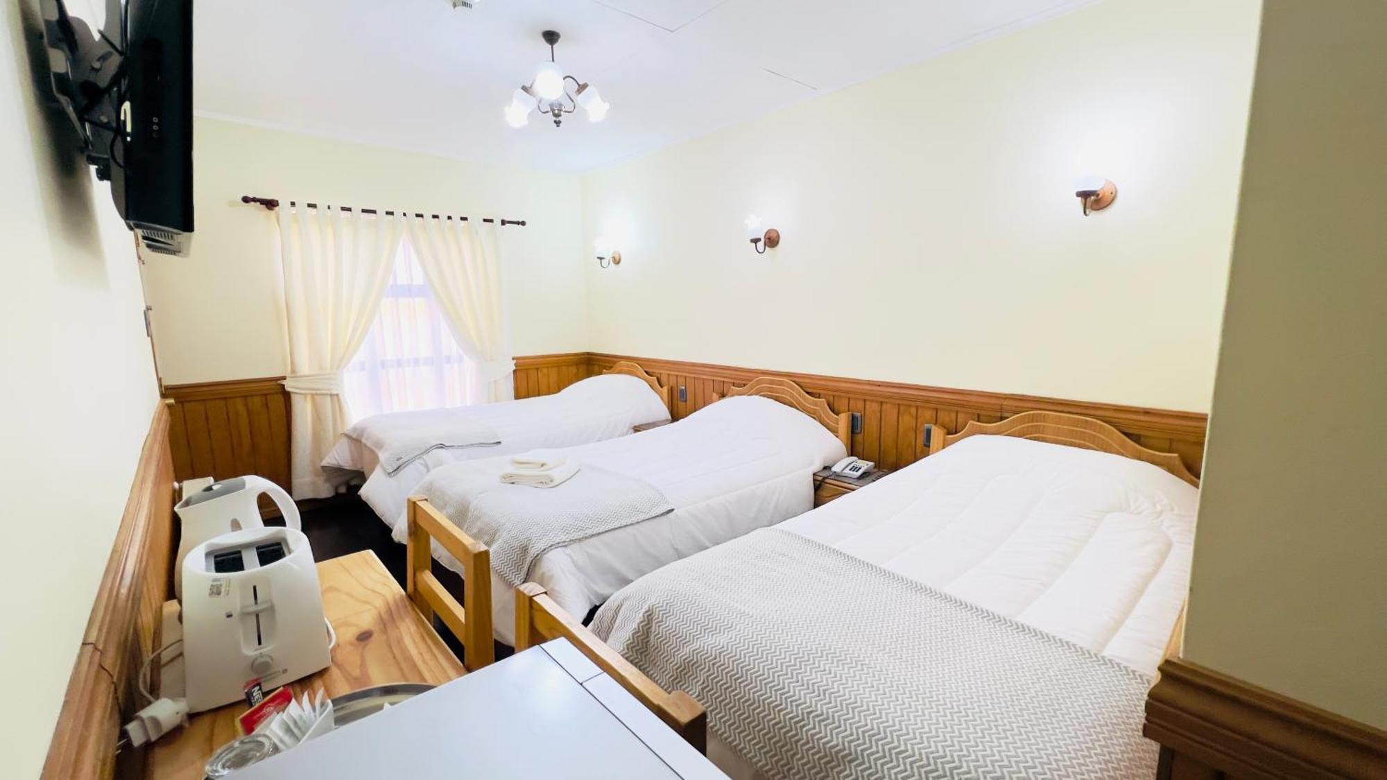 Hostal Loreto Belen Puerto Natales Bagian luar foto