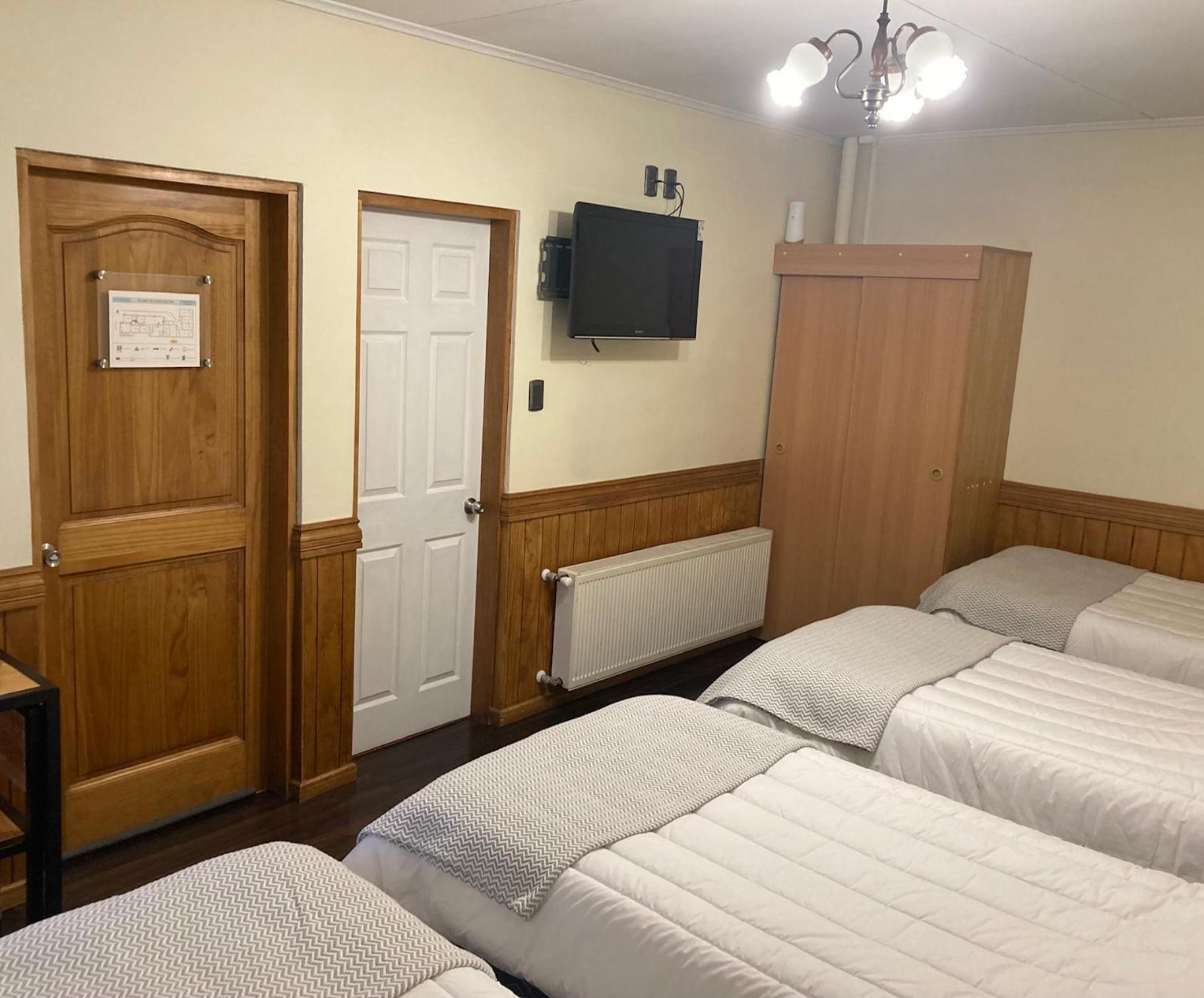 Hostal Loreto Belen Puerto Natales Bagian luar foto