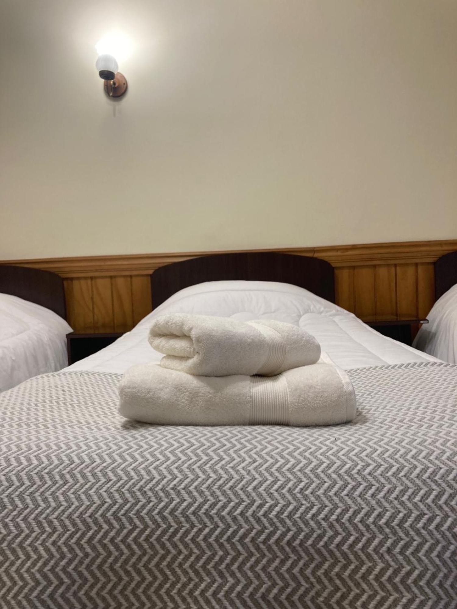 Hostal Loreto Belen Puerto Natales Bagian luar foto