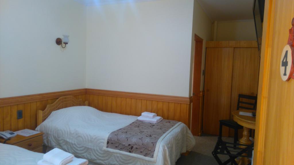 Hostal Loreto Belen Puerto Natales Bagian luar foto